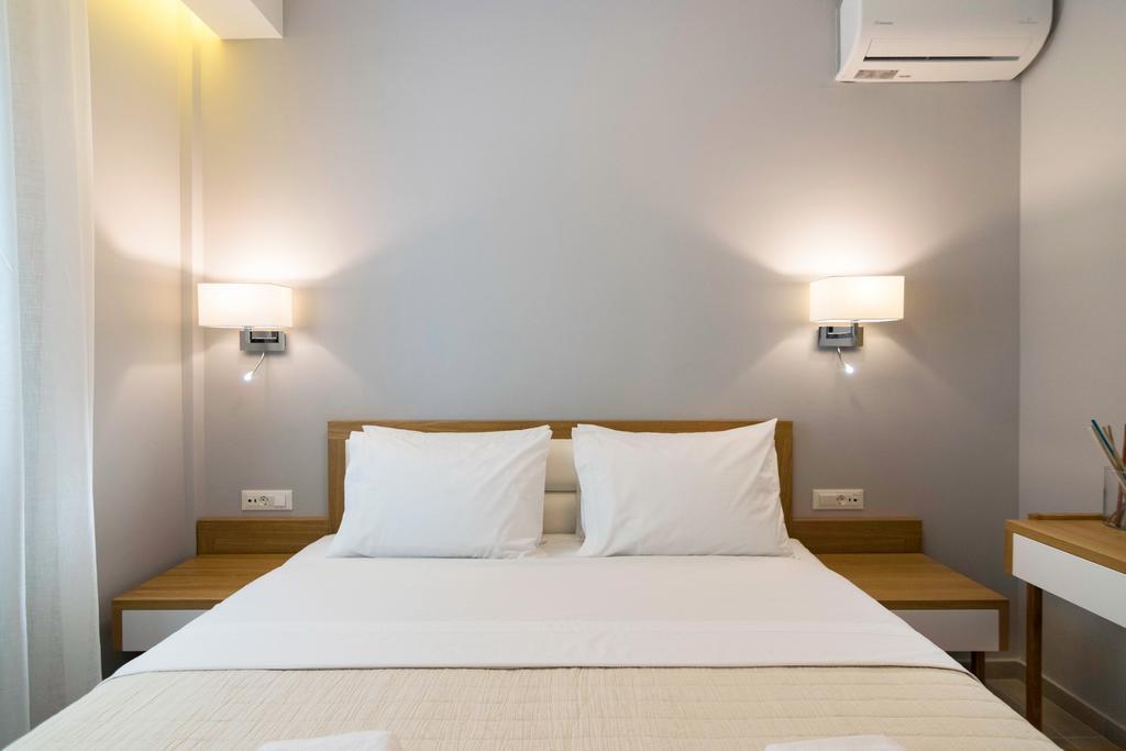 Sonja Beachfront Apartments 加藤-达拉特索 外观 照片