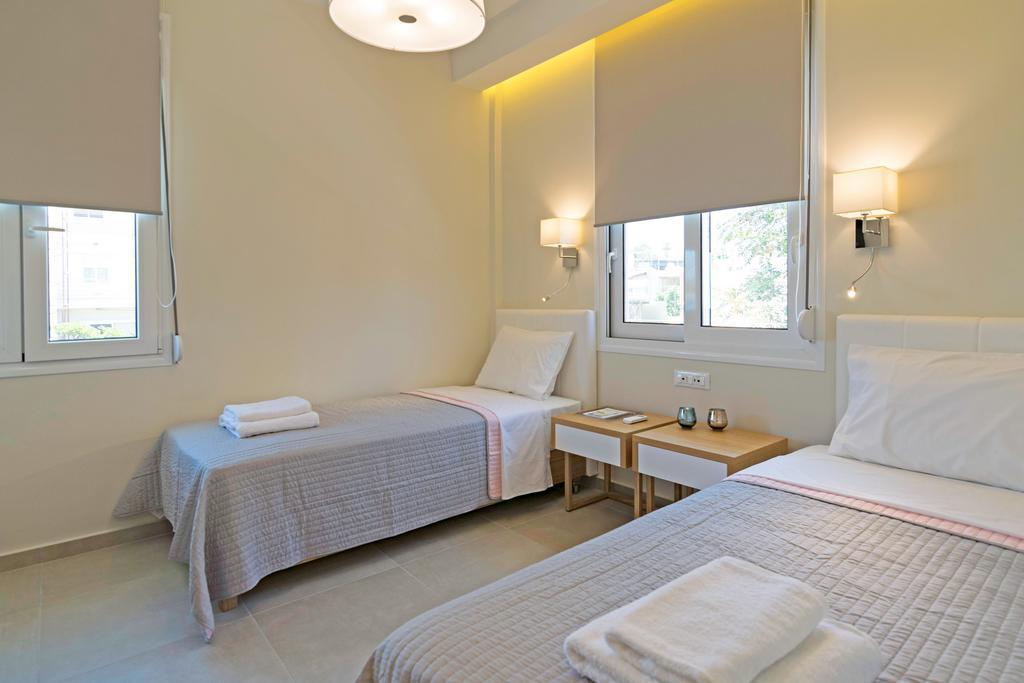 Sonja Beachfront Apartments 加藤-达拉特索 外观 照片