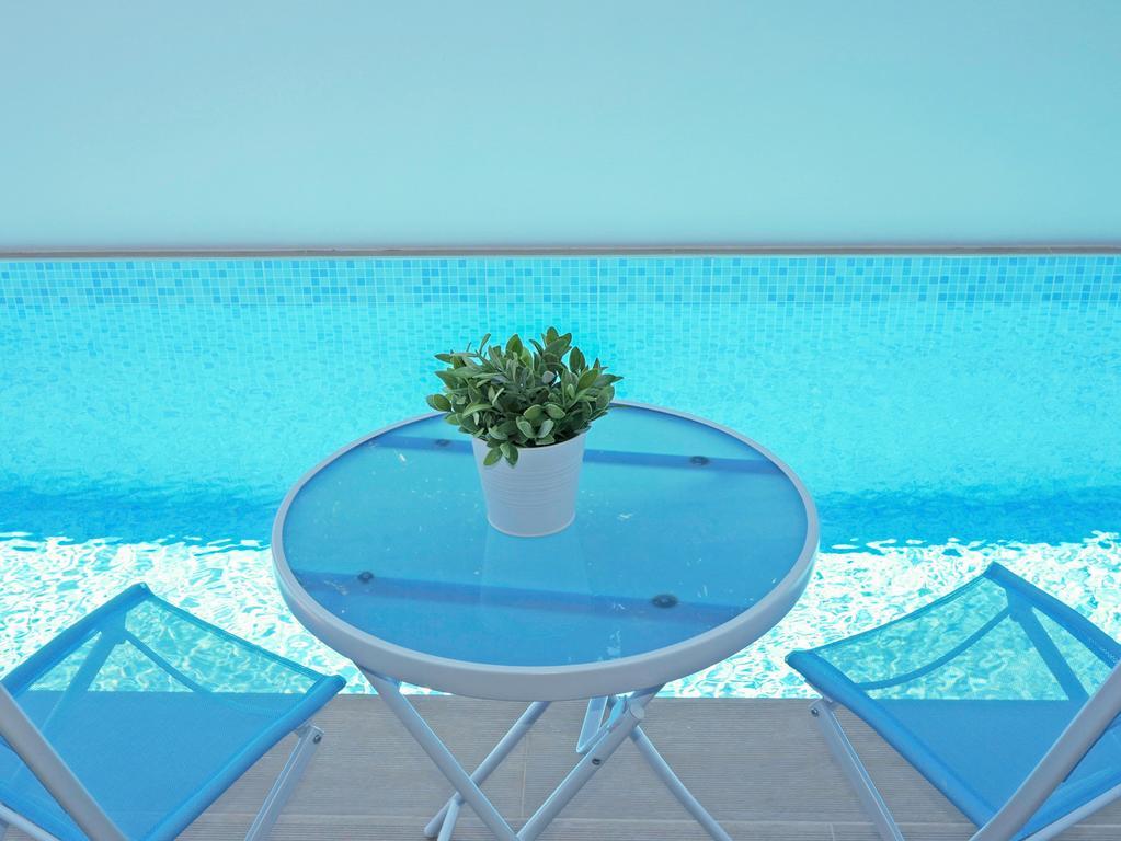Sonja Beachfront Apartments 加藤-达拉特索 外观 照片