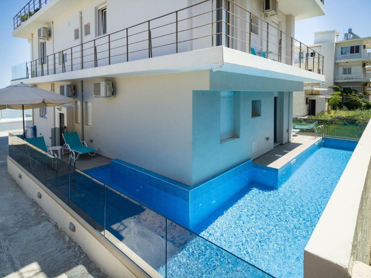 Sonja Beachfront Apartments 加藤-达拉特索 外观 照片