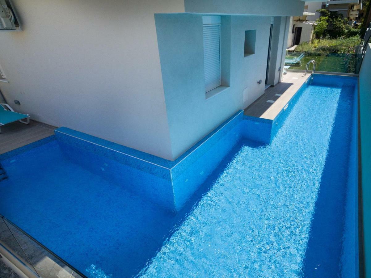 Sonja Beachfront Apartments 加藤-达拉特索 外观 照片